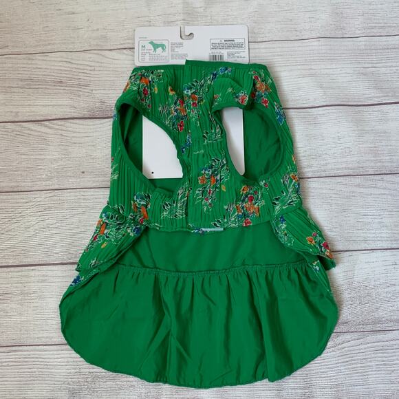 Boots & Barkley Green Floral Pet Dog Dress Size Medium Up to 40lbs - Picture 3 of 12